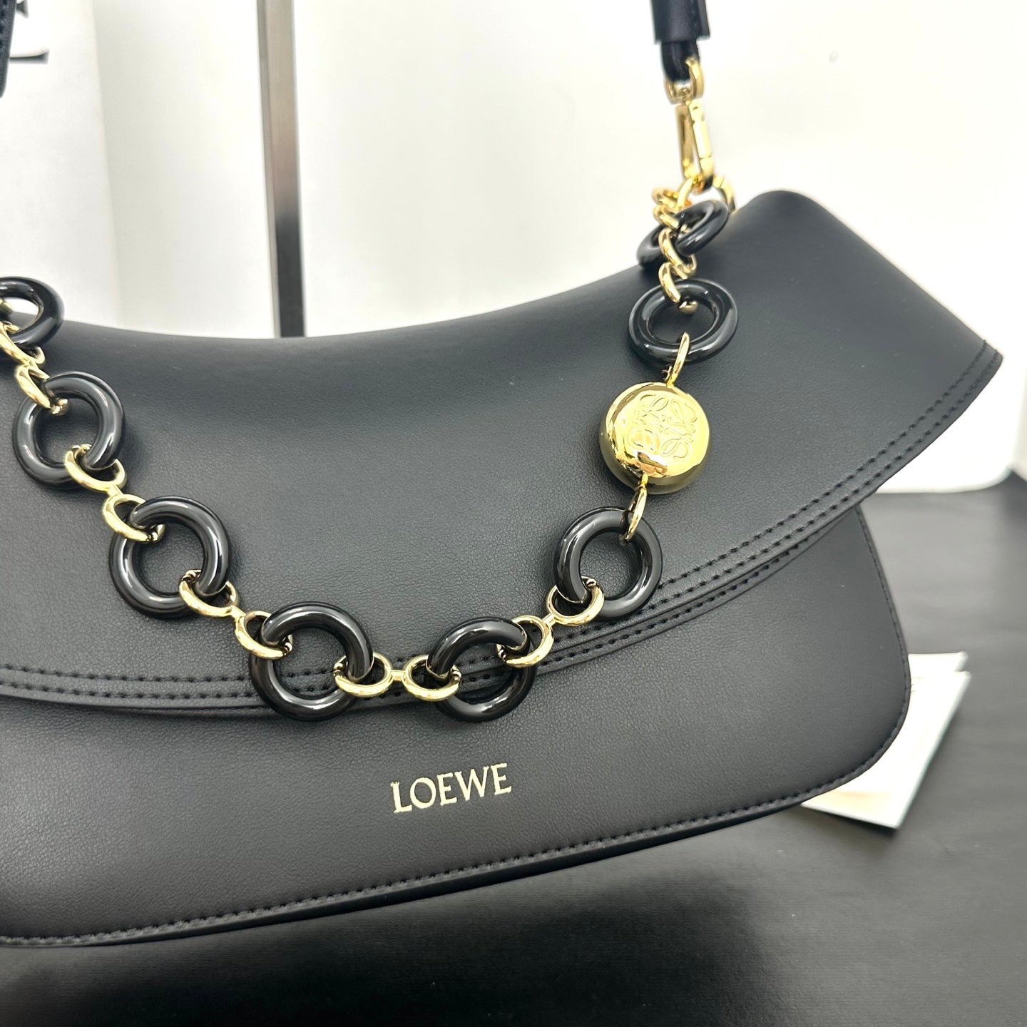B1R66A11 Popular leather bag