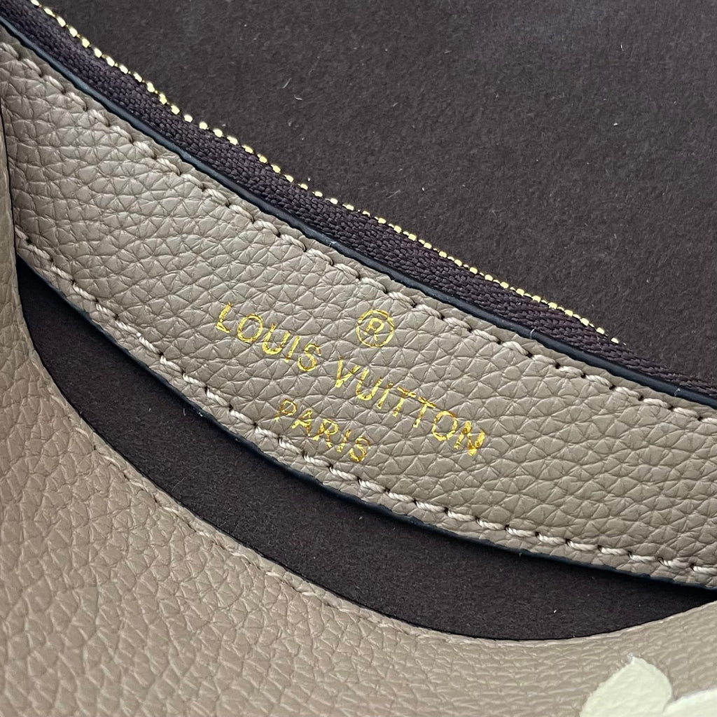 B1P36E38 Popular leather bag