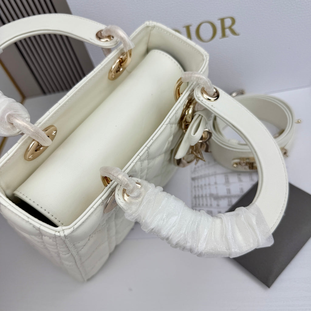 B1N36D24 Popular leather Purse bag