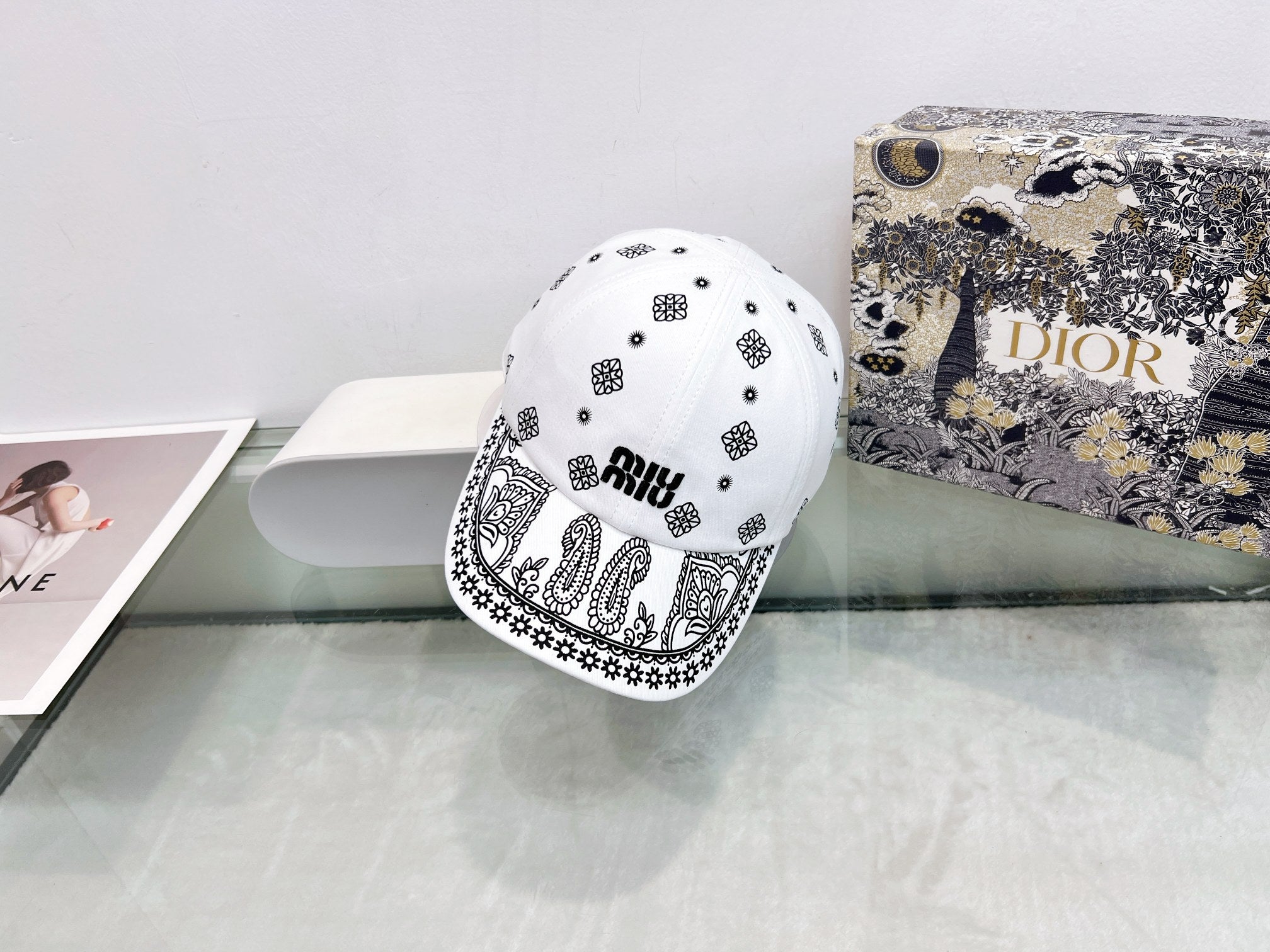 M1Q85A82 Popular hats