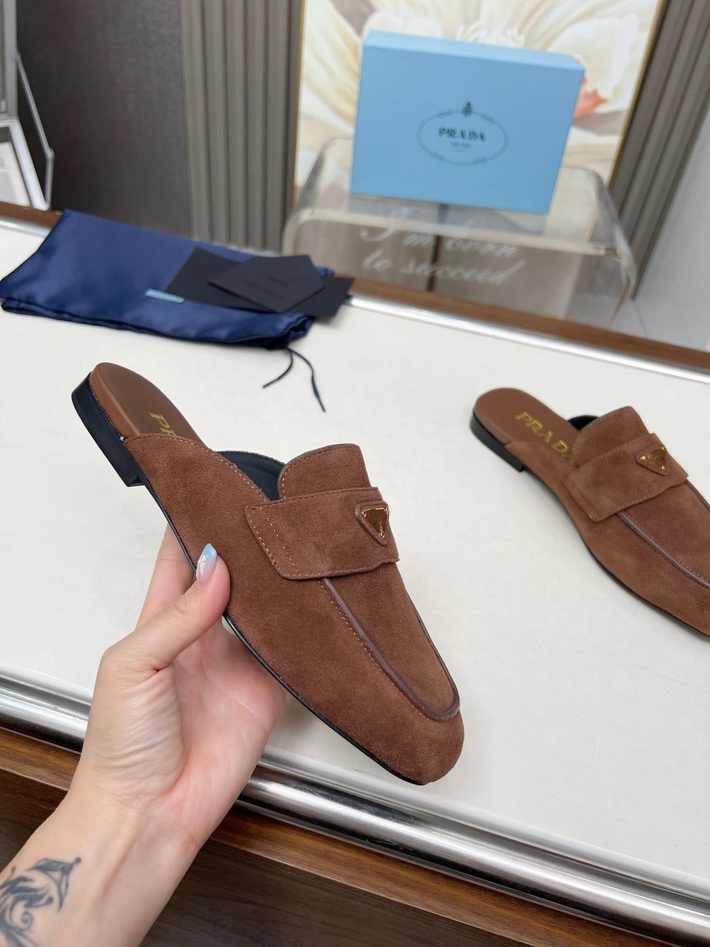 Z2Q105P405 Popular high-quality Shoes