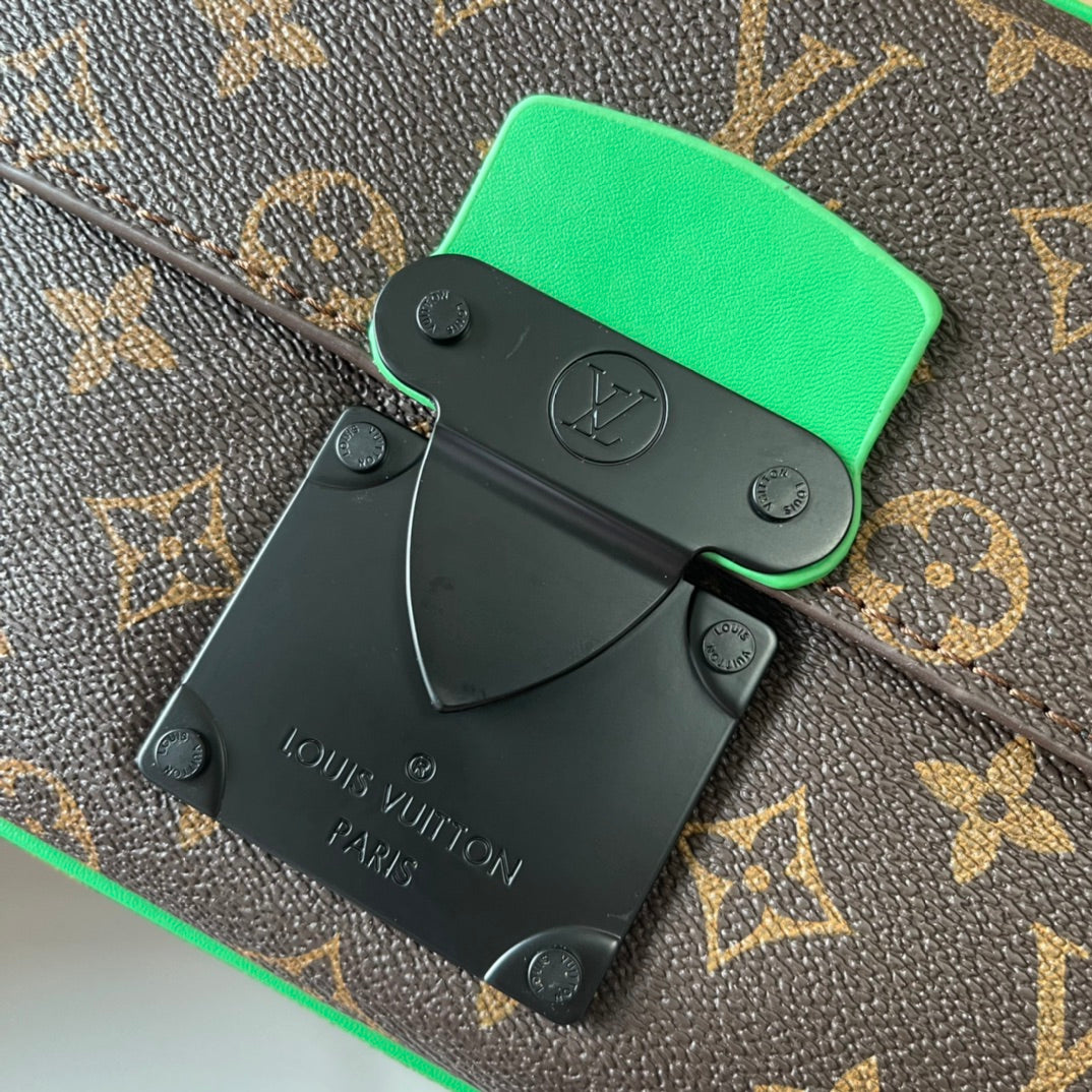 B1W15E38 Popular  leather bag