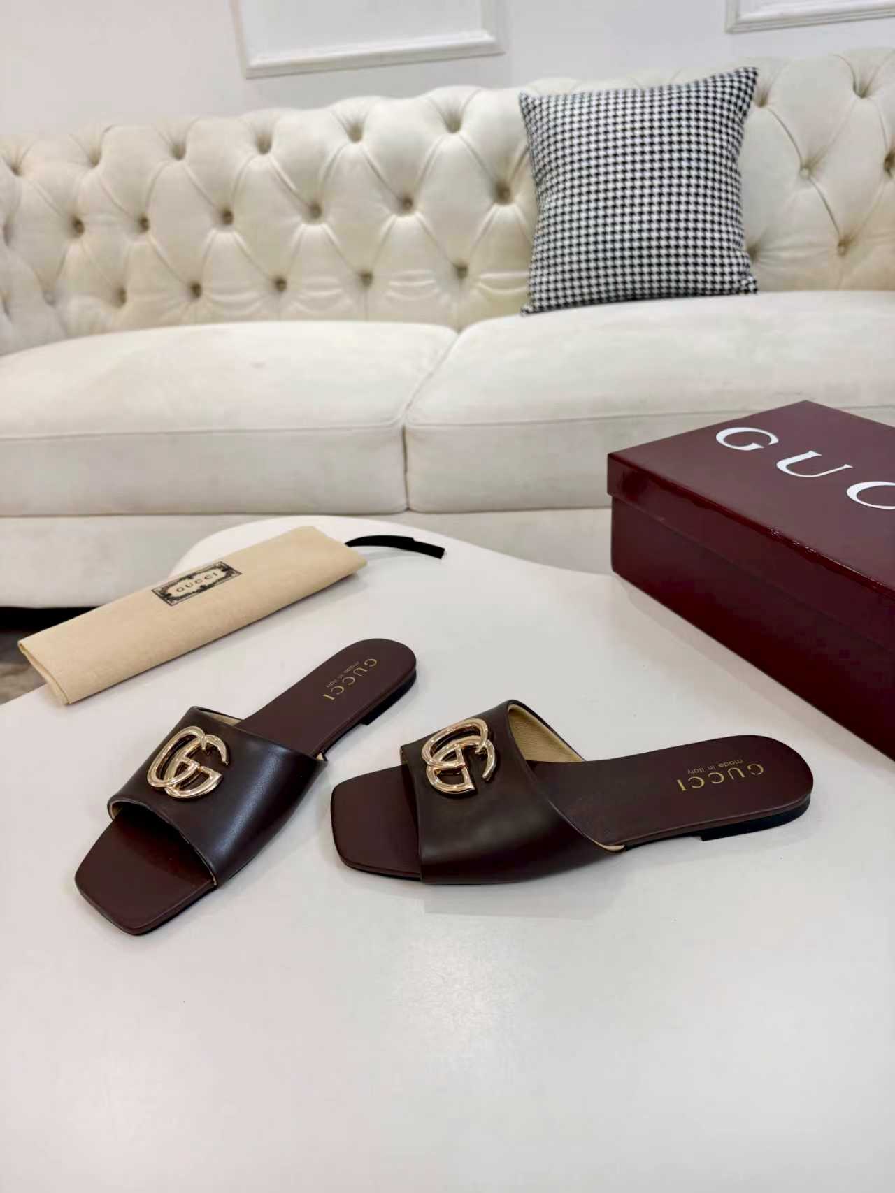 Z2P36B43 Popular high-quality leather Shoes