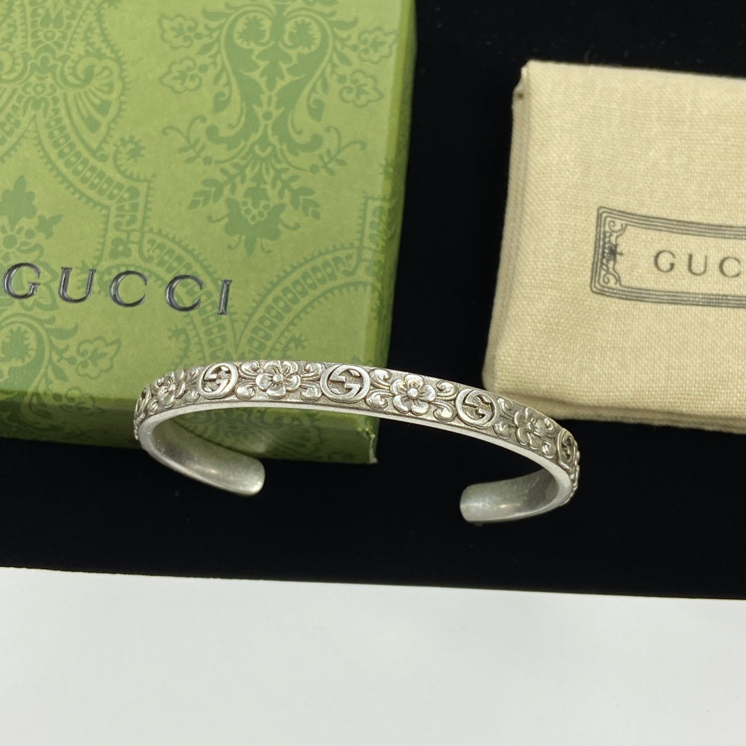 X1Q85B19K  Popular Bracelets