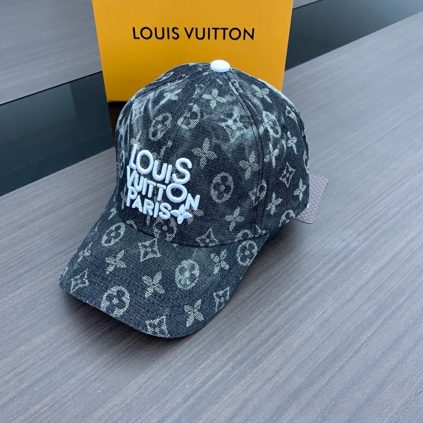 M1Z25E516 Popular hats