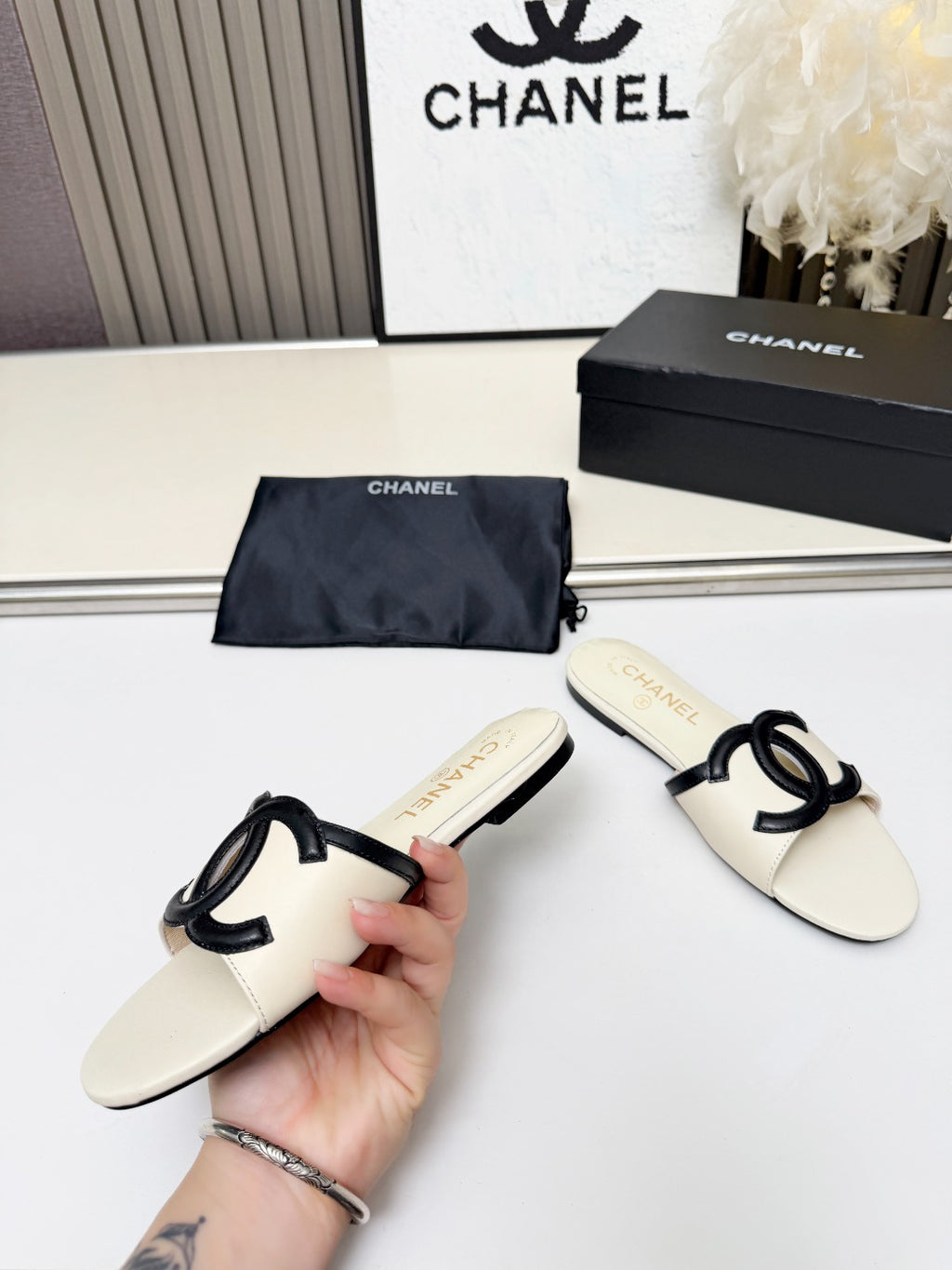 ZPX76C7  Popular high-quality leather slippers