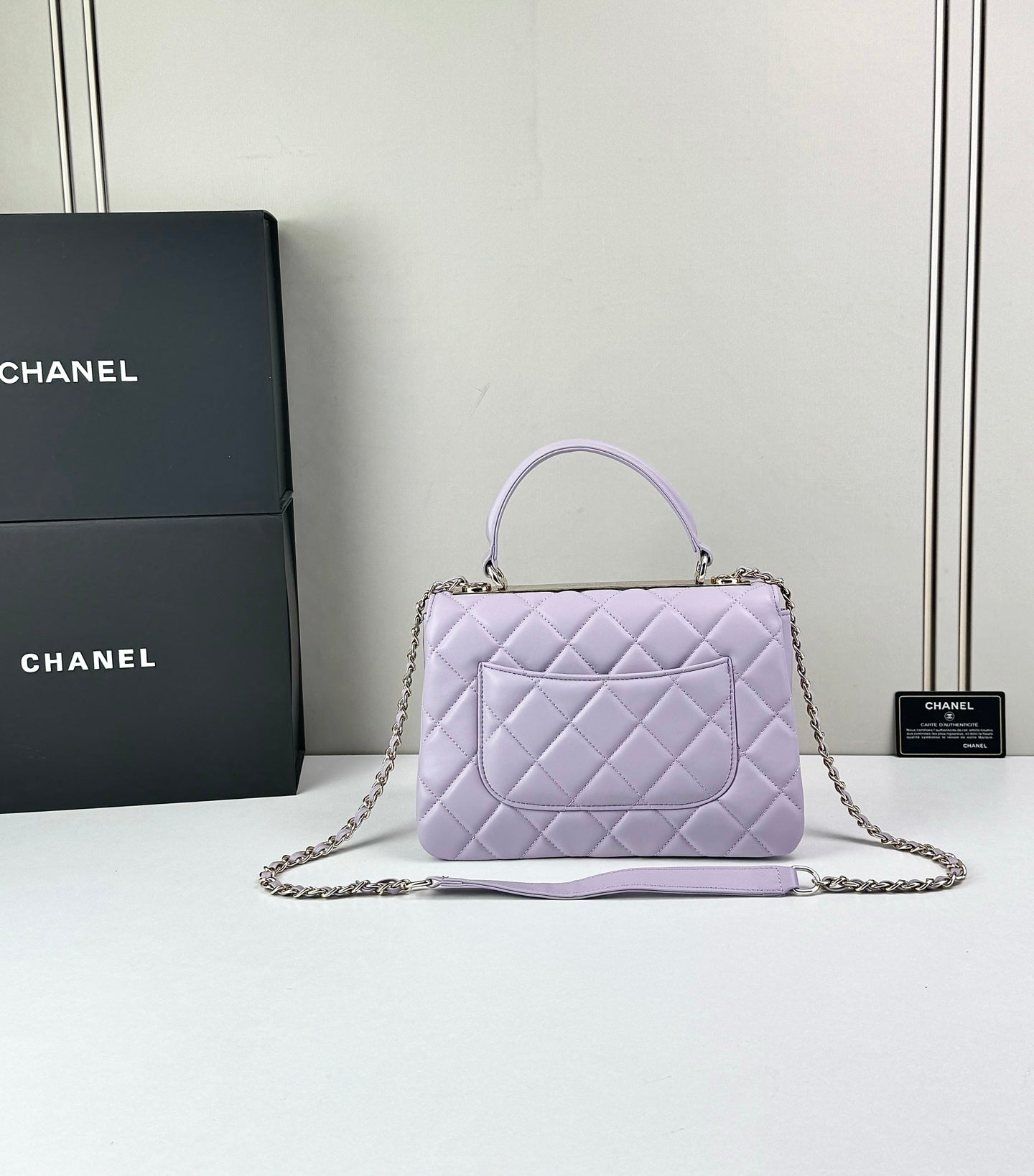 B1X76C8  Popular leather bag
