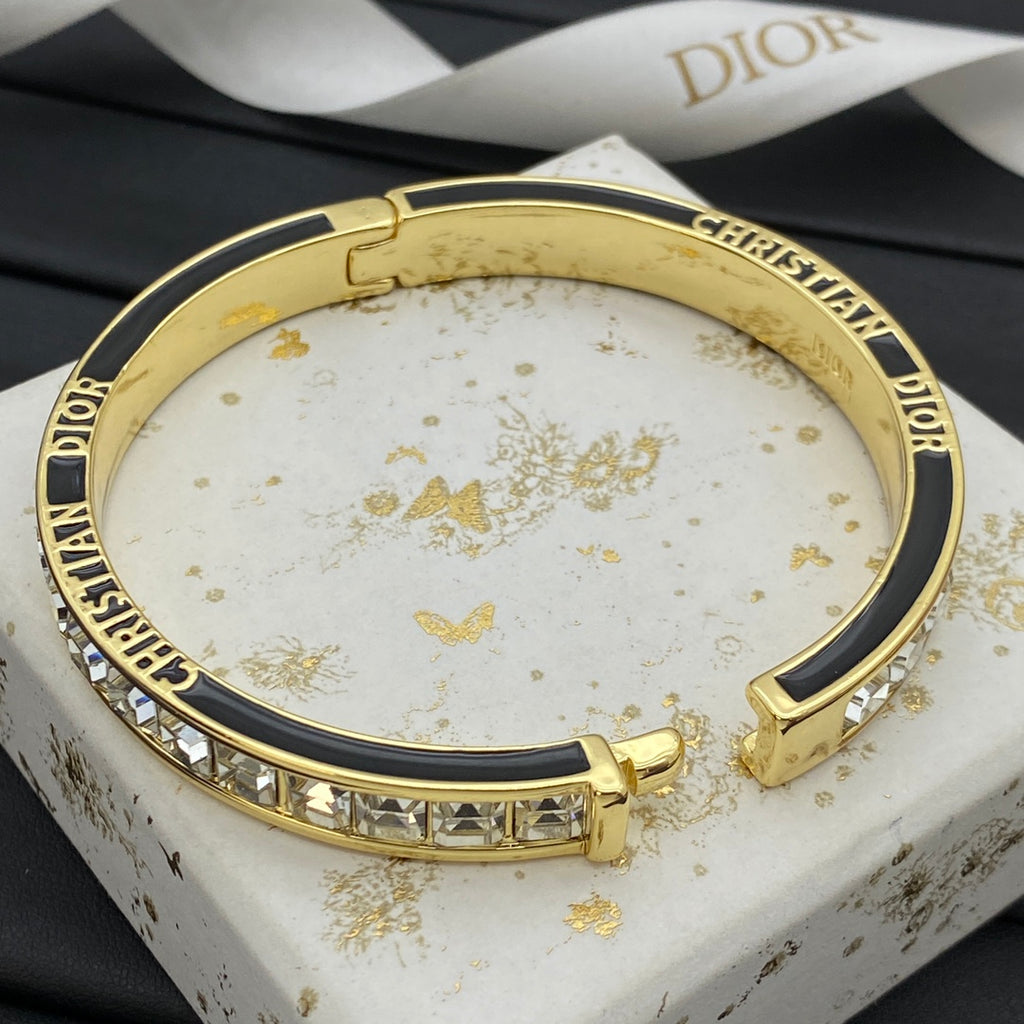 X1Q85D79K  Popular Bracelets