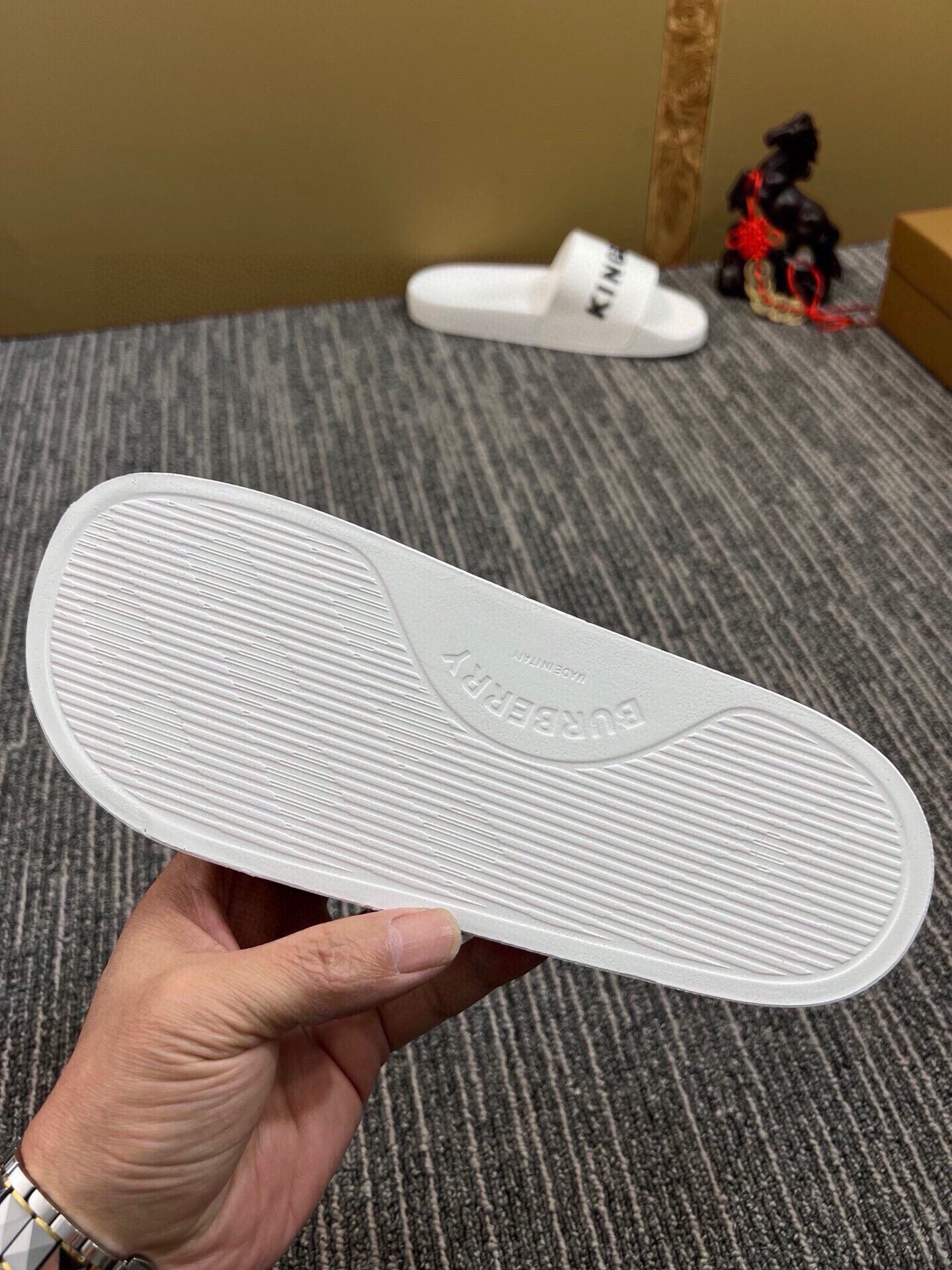Z5Z35R256 Popular Slippers