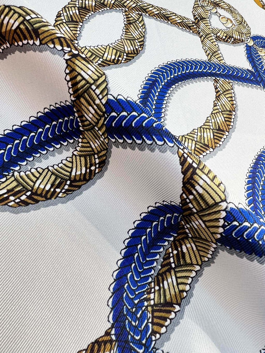 W1N46H37 Popular Silk Scarve