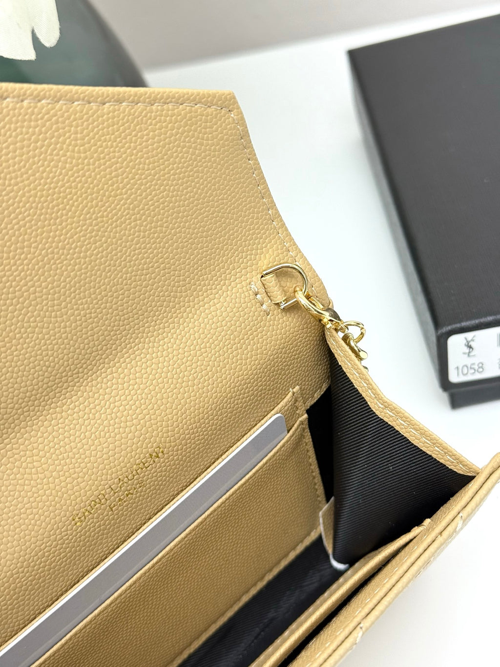 B1P36SL14 Popular card holder