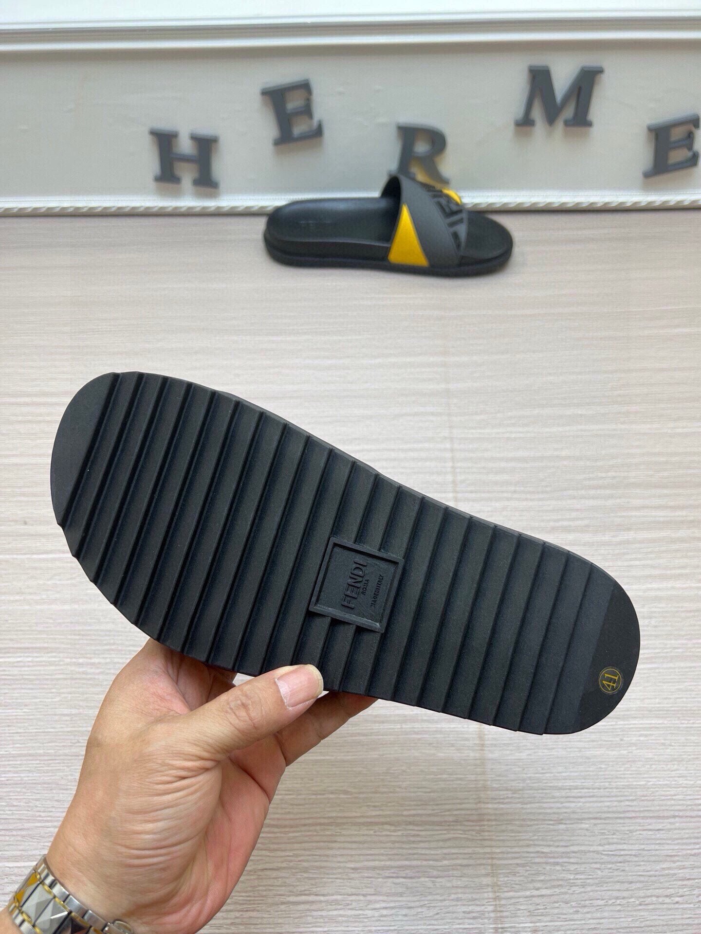 Z5Z35F284 Popular Slippers
