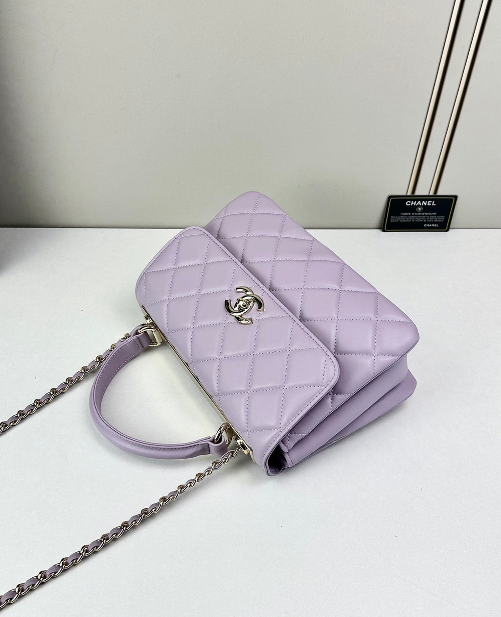 B1X76C8  Popular leather bag