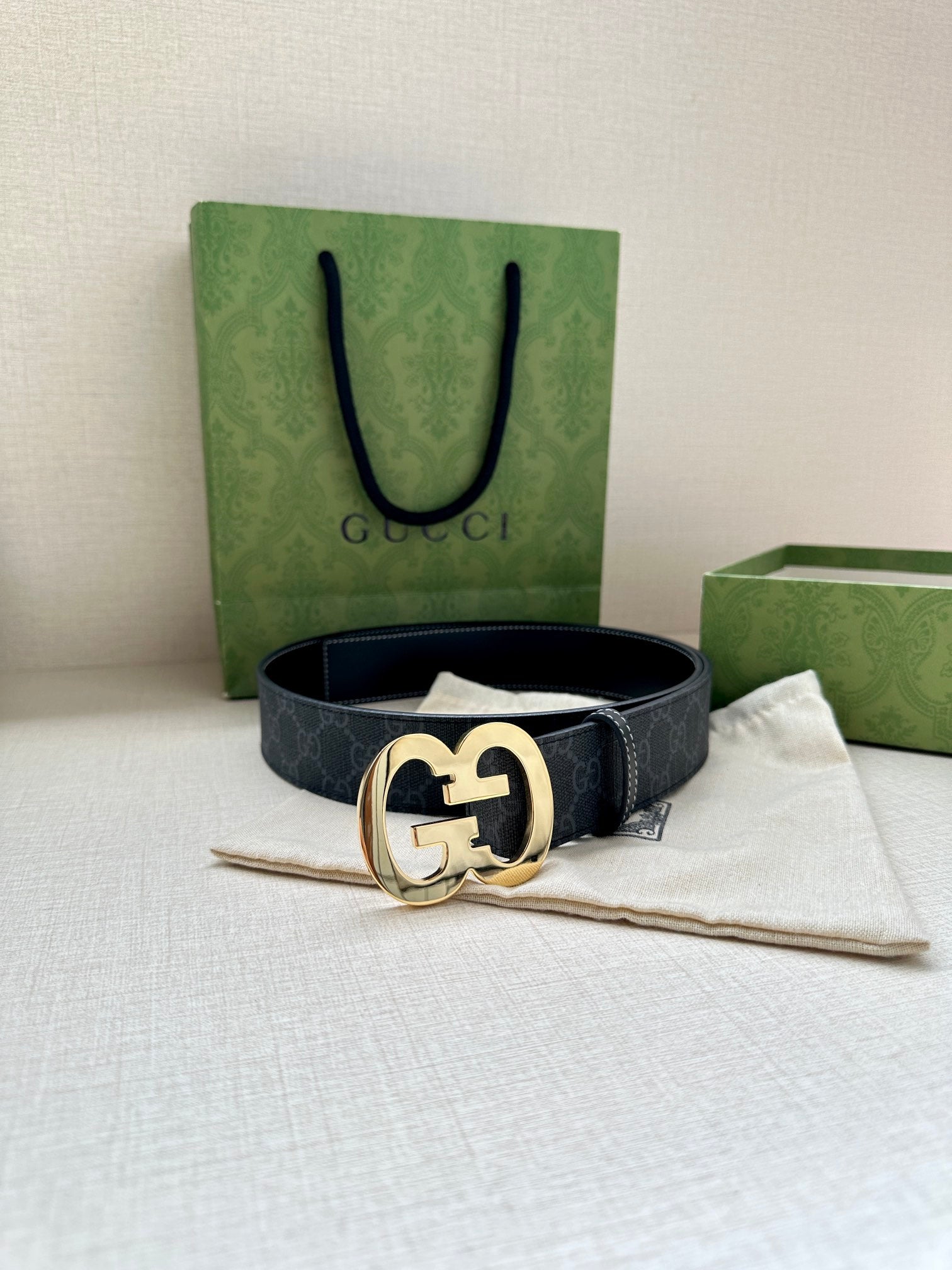 P1R55B210 Popular  High quality belt With full package