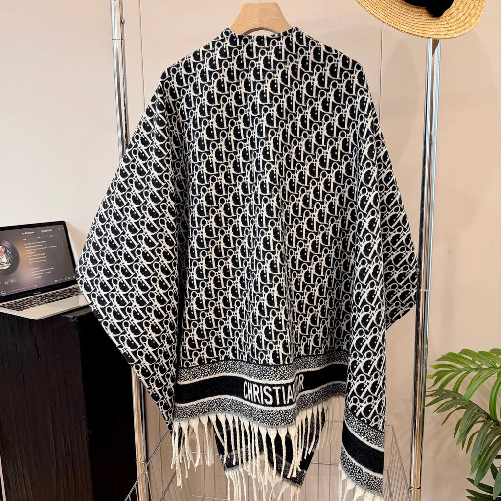 W1R86D65 Popular cape