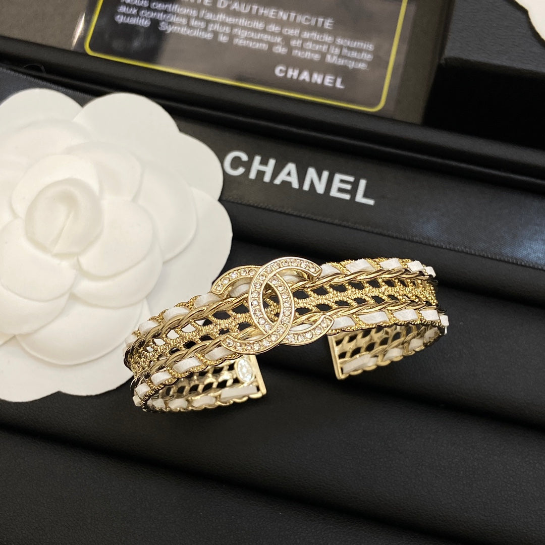 X1Z34C340K  Popular Bracelets