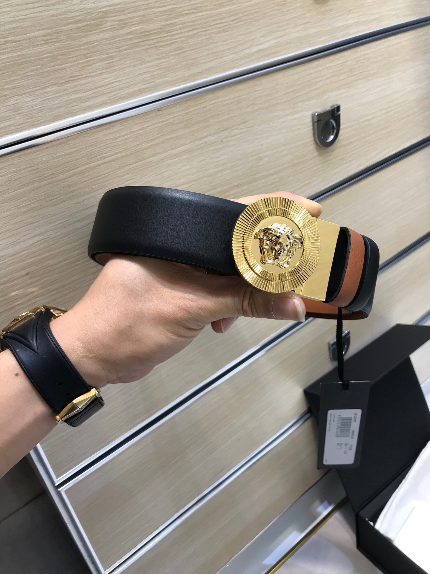 P1Q64V90 Popular  High quality belt With full package