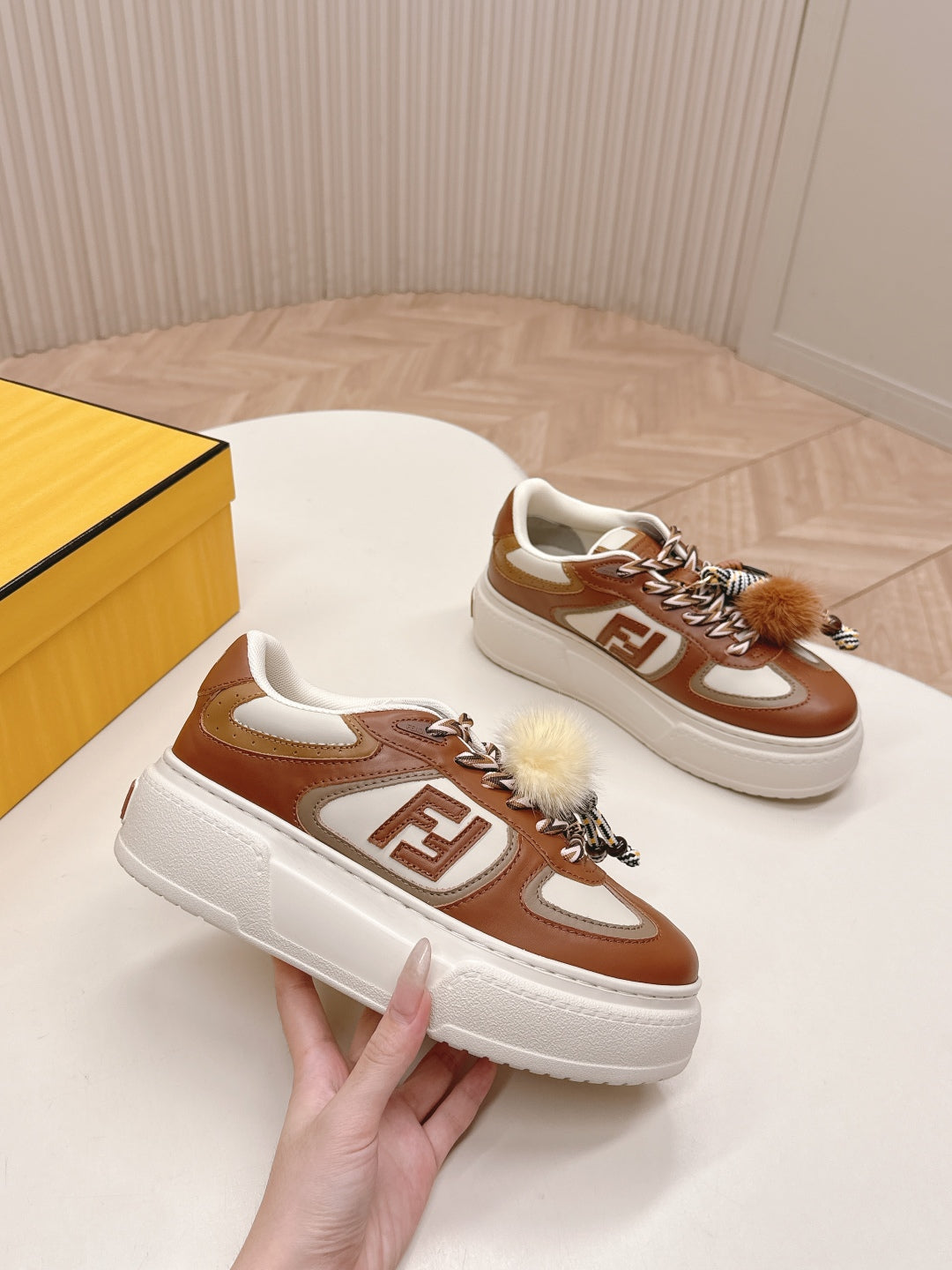 Z2Q105F417 Popular high-quality Shoes