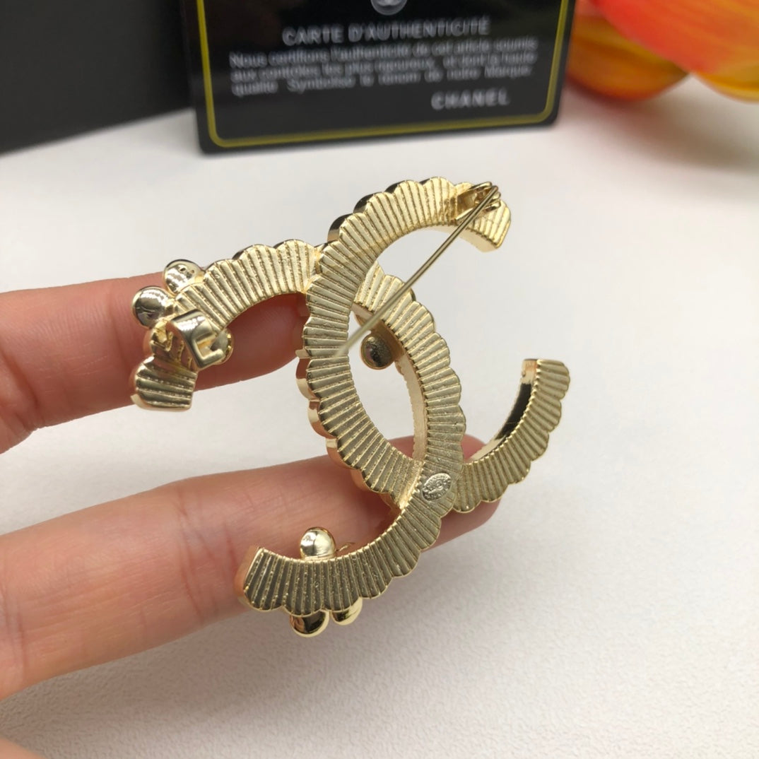 X14C874   Popular Brooch