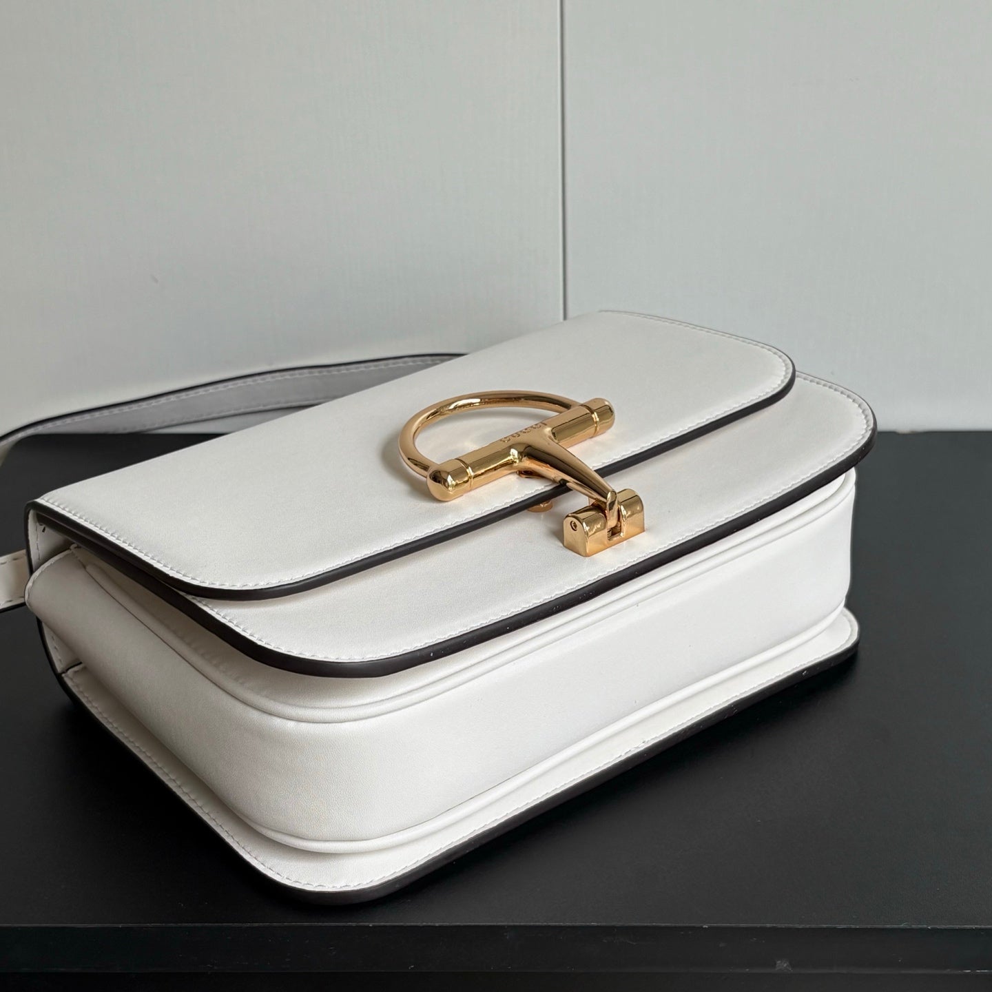 B1P36B110 Popular leather bag