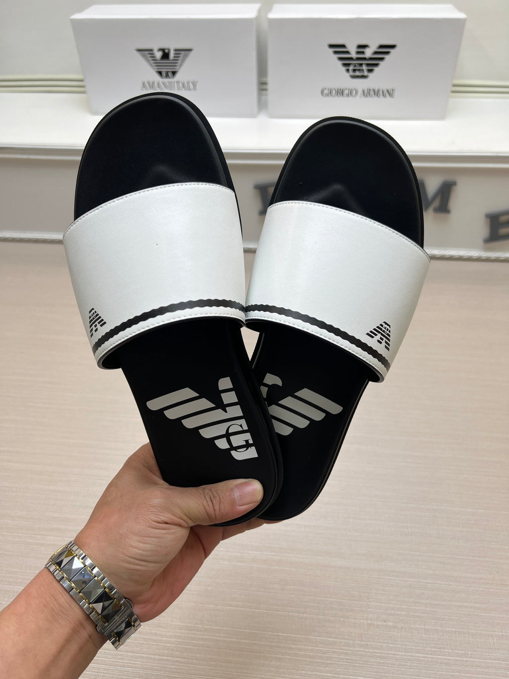 Z5ZA103 Popular slippers