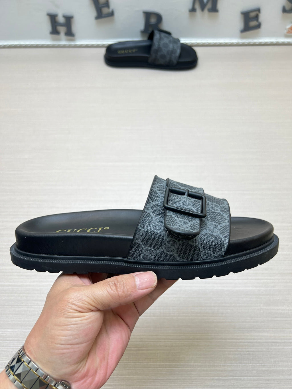 Z5ZB92 Popular slippers