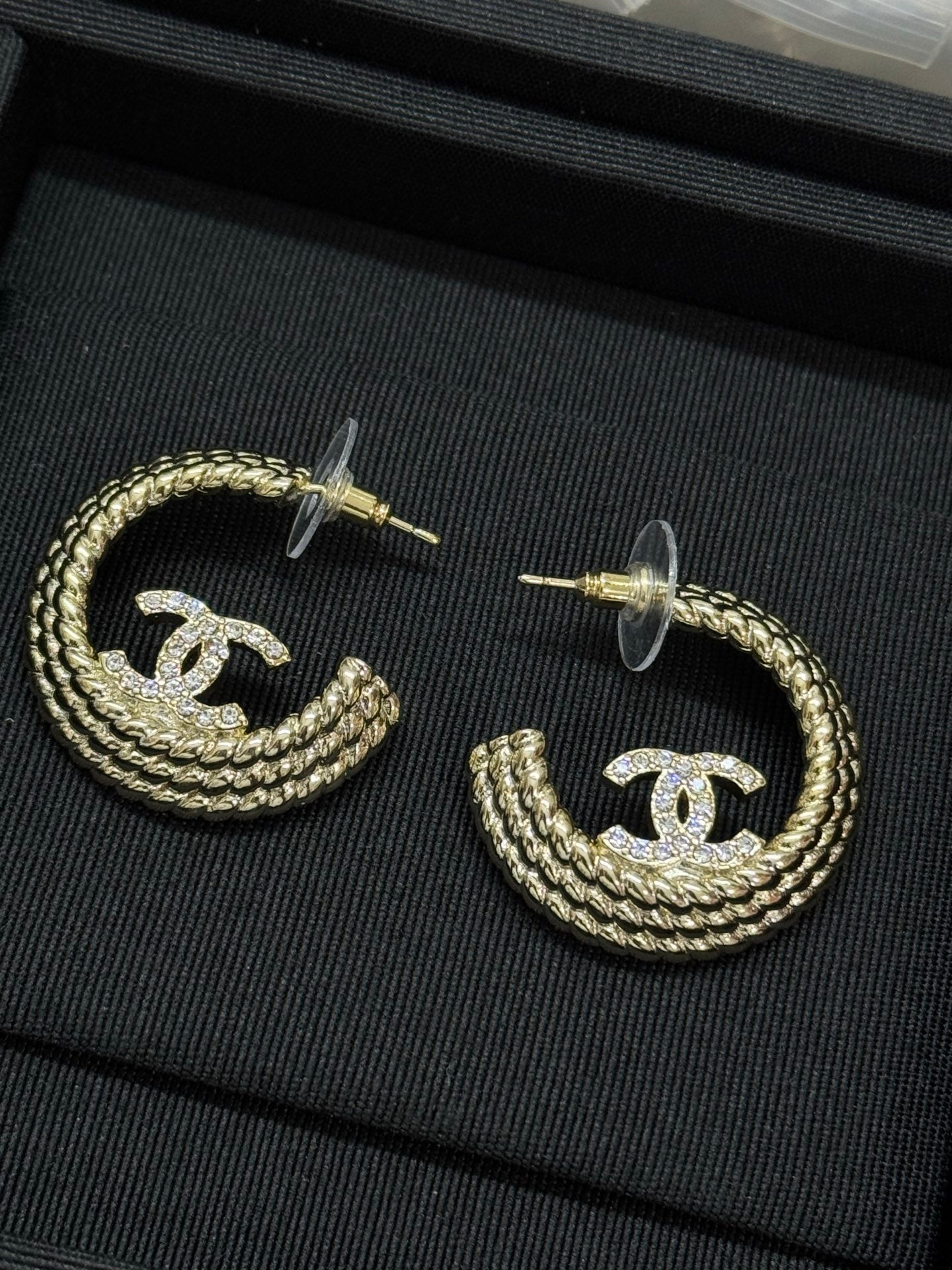 X1Z95C52E Popular Earrings