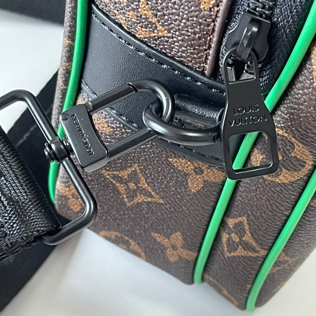 B1W15E38 Popular  leather bag