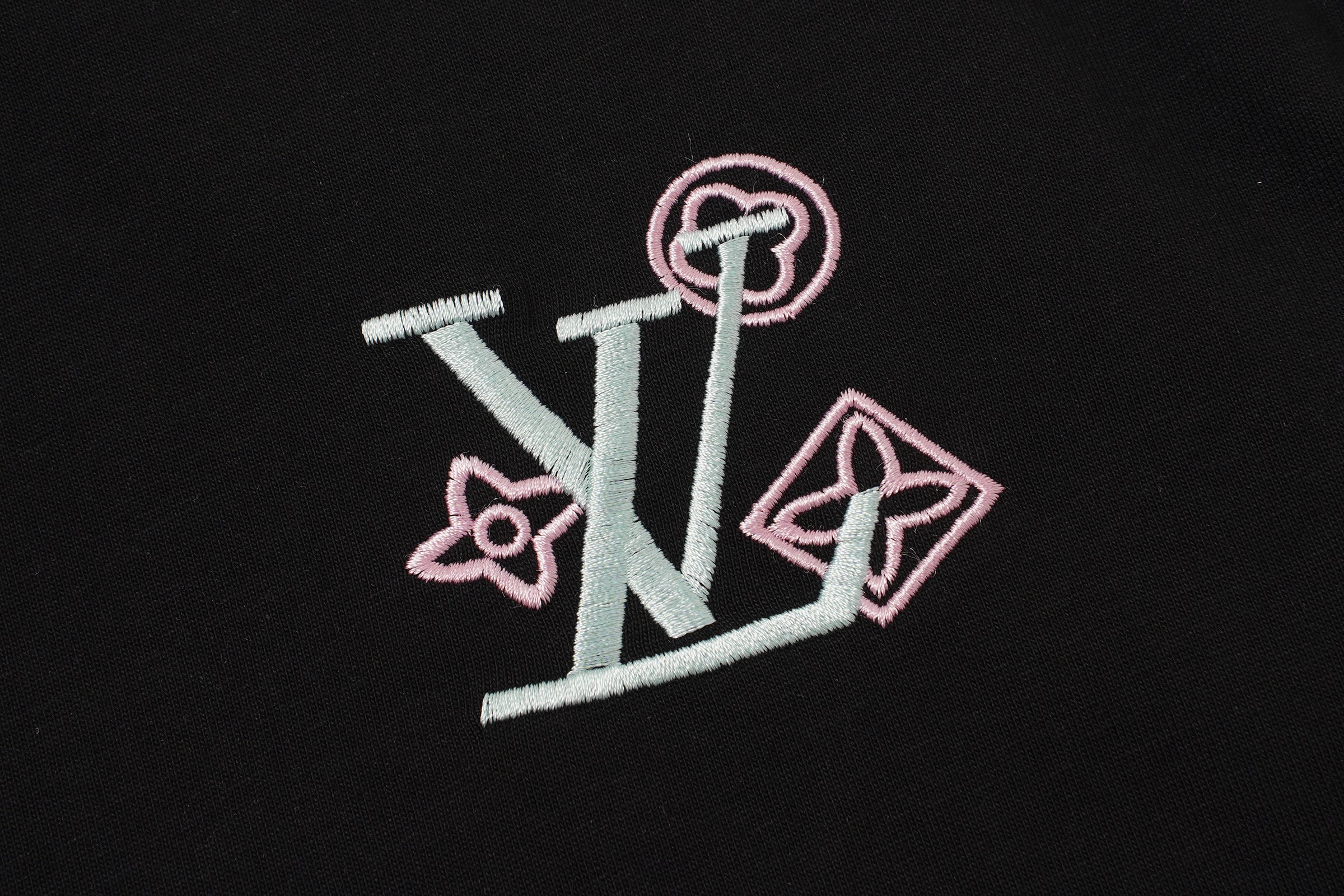 U1R76E12 Popular T-shirts
