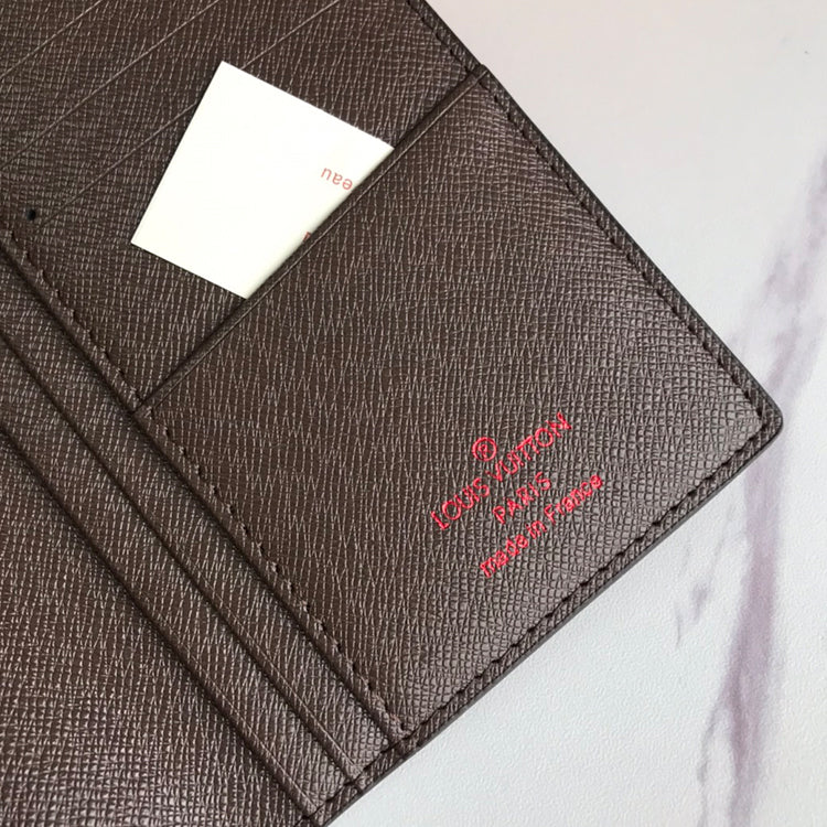 B1X31E2 Popular leather wallets