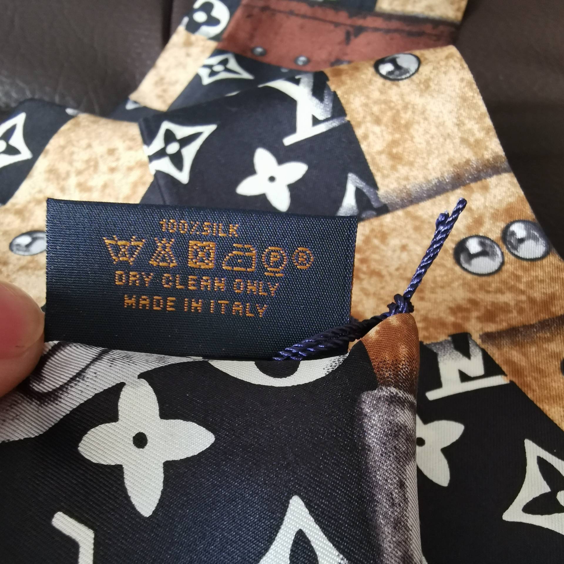 W1Z25E179 Popular Silk Scarve