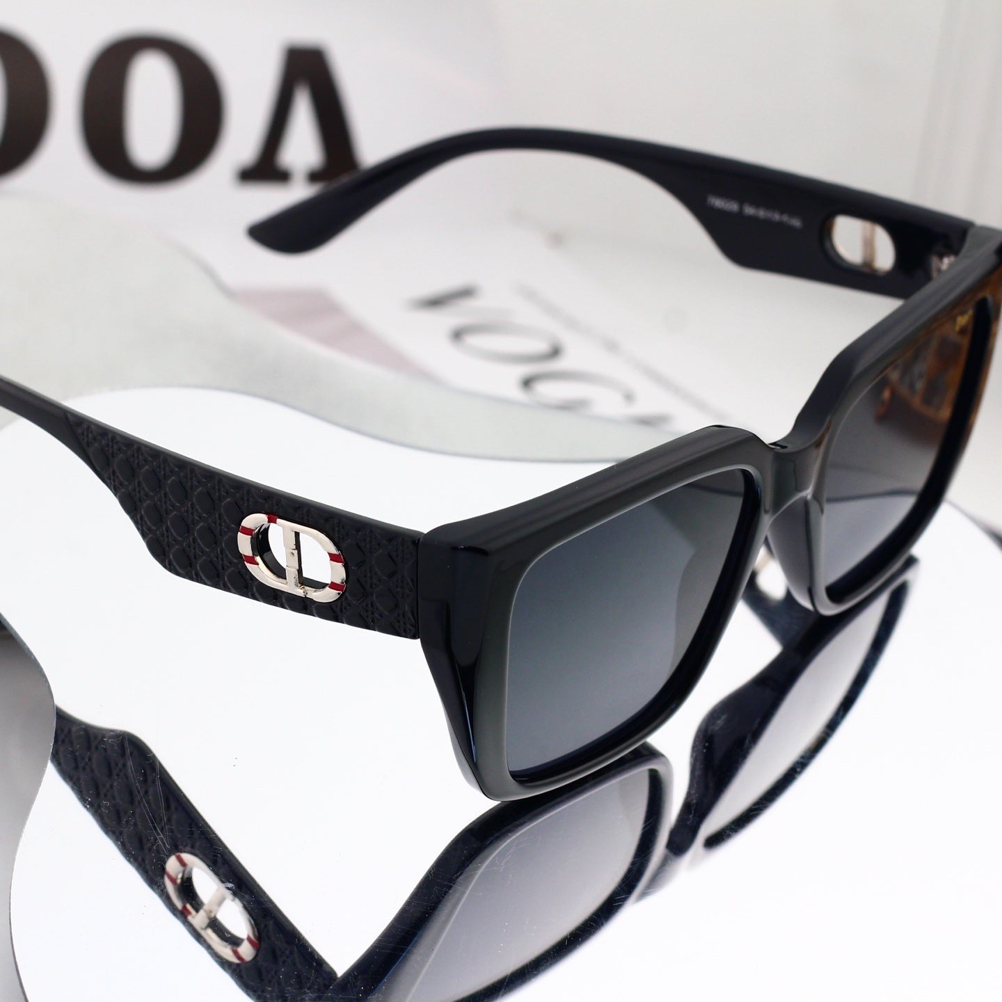 T1P56D55 Popular Sunglasses