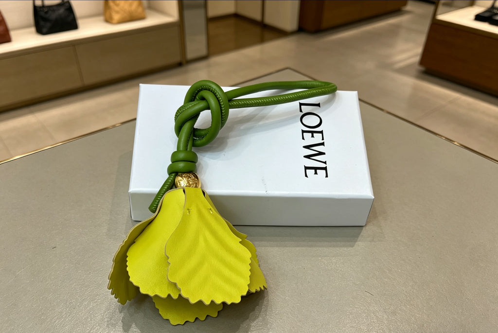 A1R76A11 Popular bag 's charms accessories