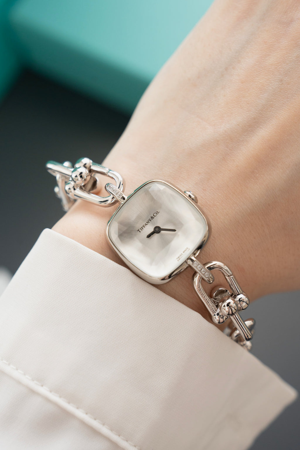 L1R36T72 Popular Watches