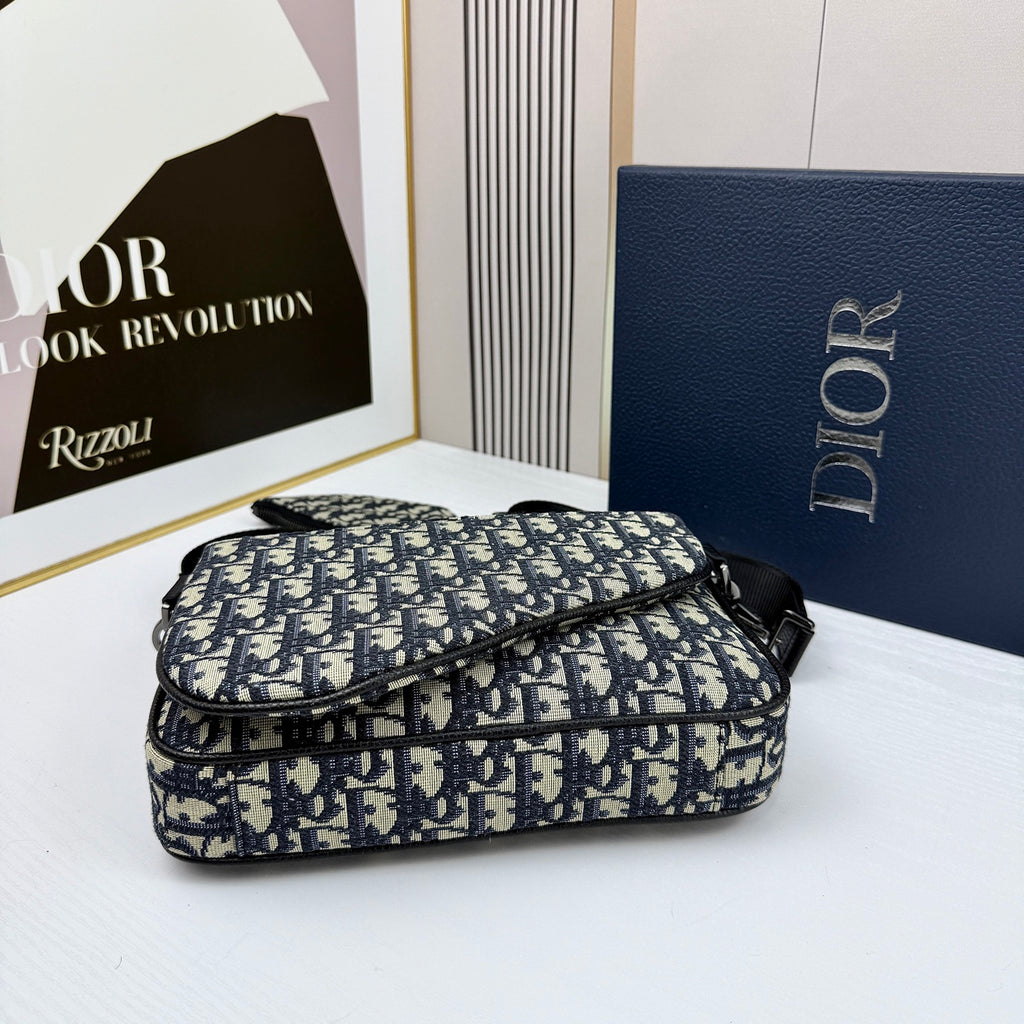 B1R15D66  Popular  bag