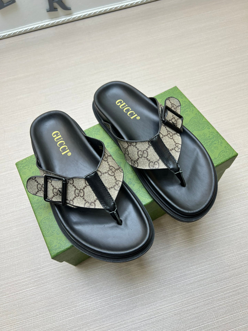 Z5ZB90 Popular slippers