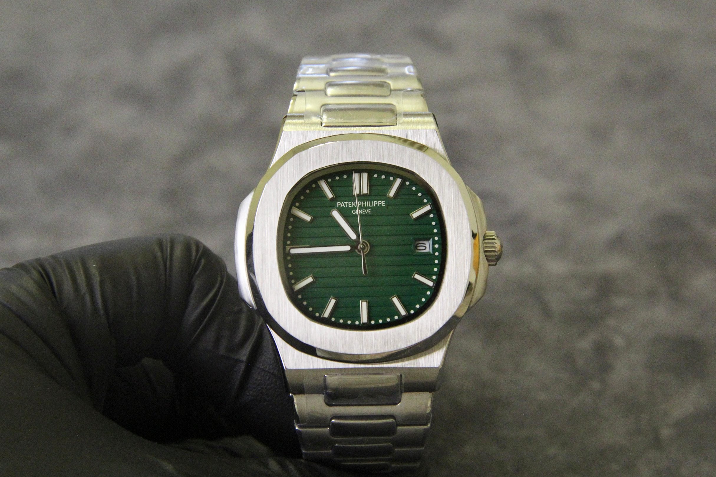 L1N36A7  Popular Watches