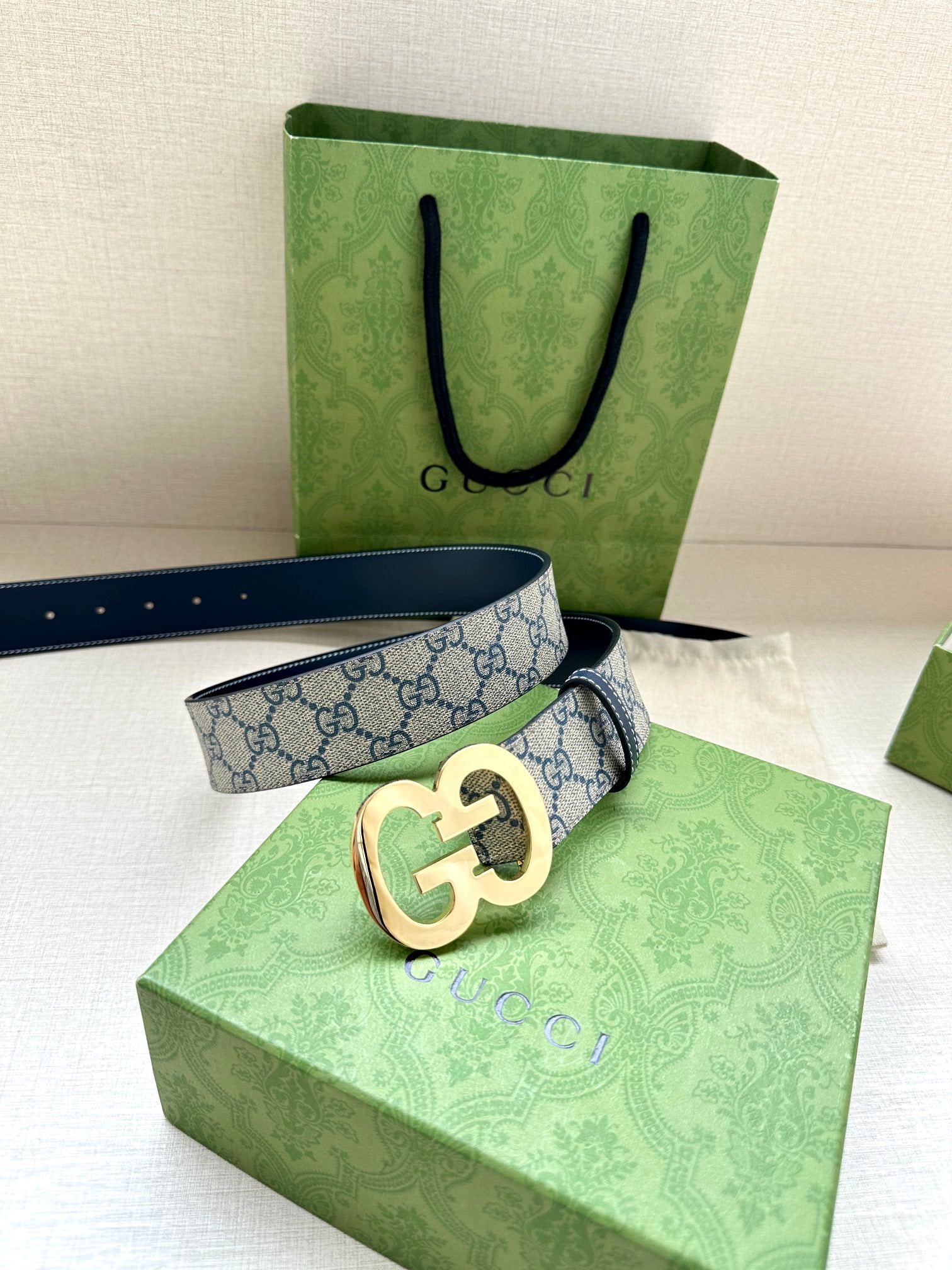 P1R55B210 Popular  High quality belt With full package