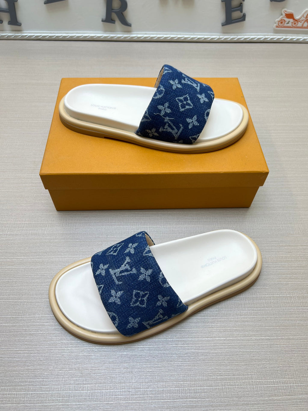 Z5Z35E302 Popular Slippers