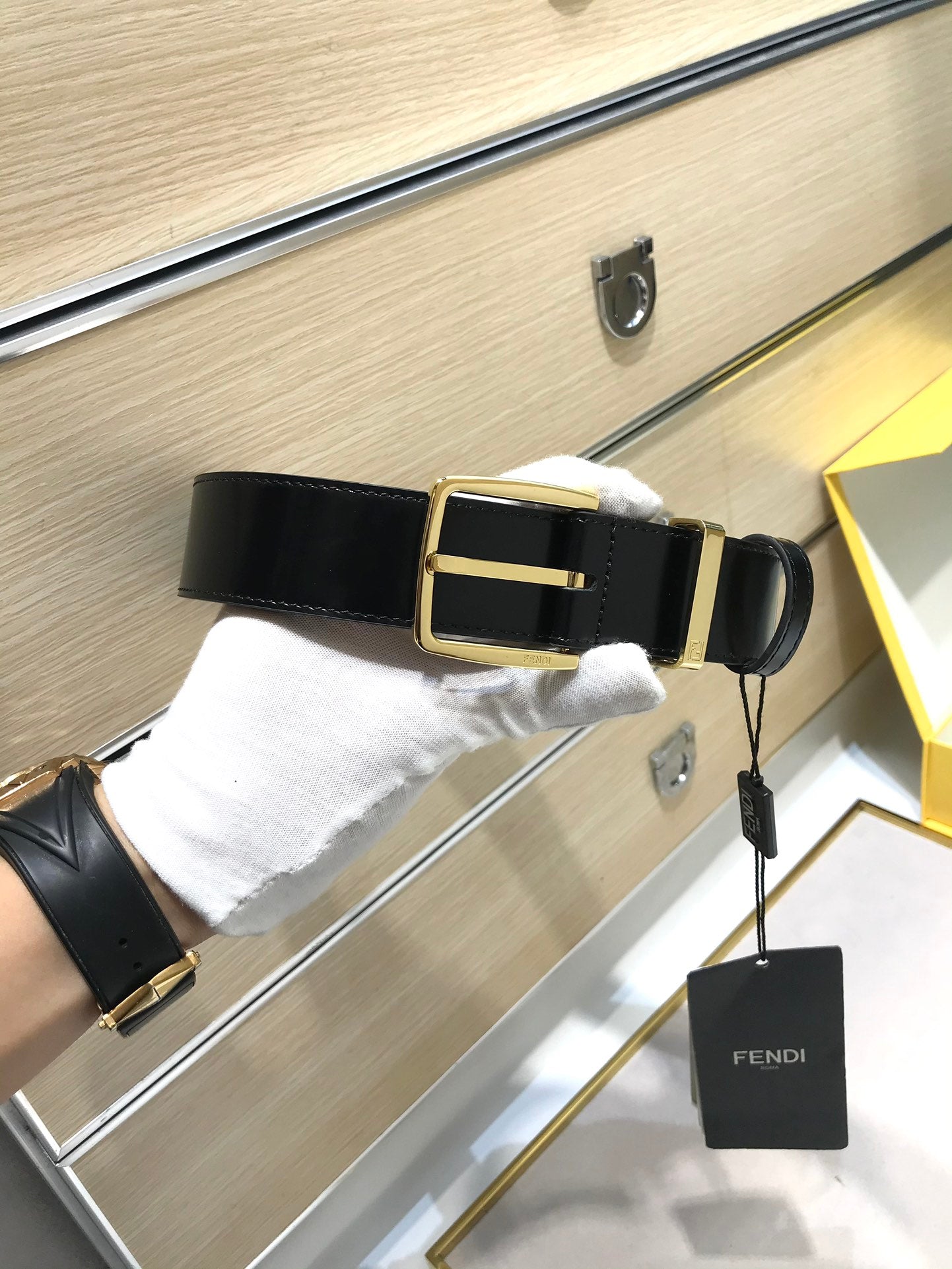 P1Q64F93 Popular  High quality belt With full package