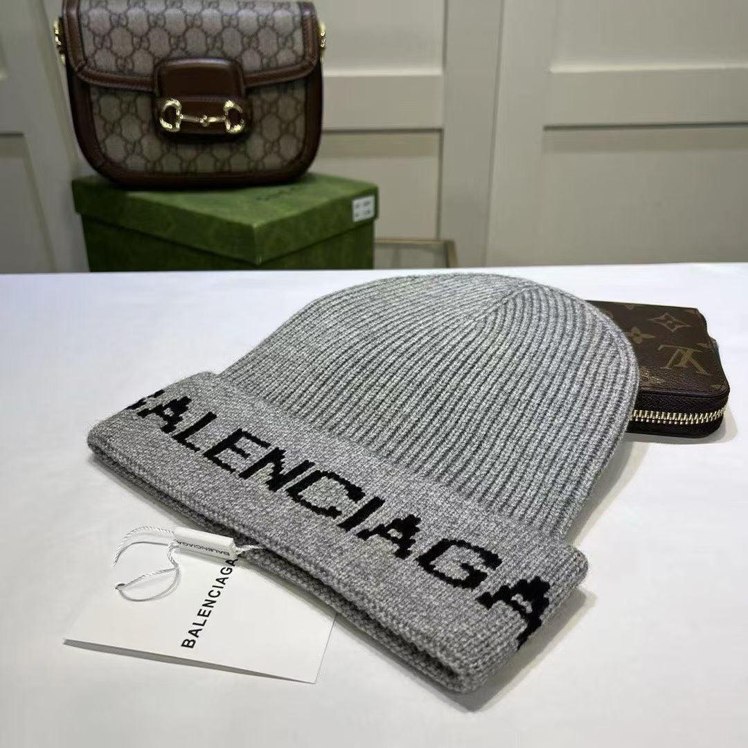 M1R86J86 Popular hats