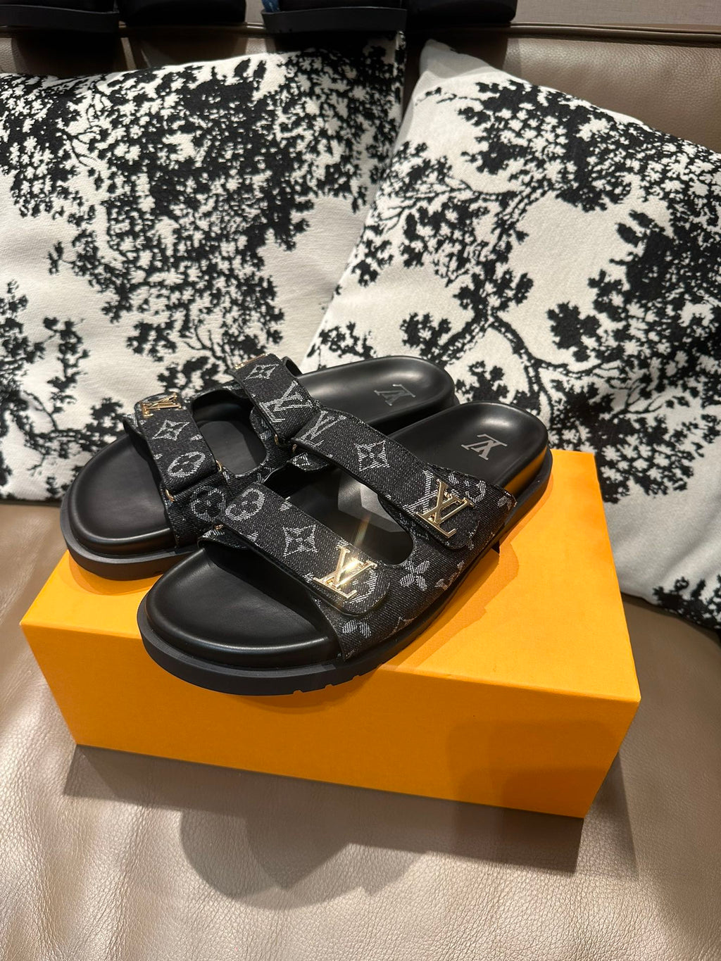Z2Z85E29  Popular leather Shoes