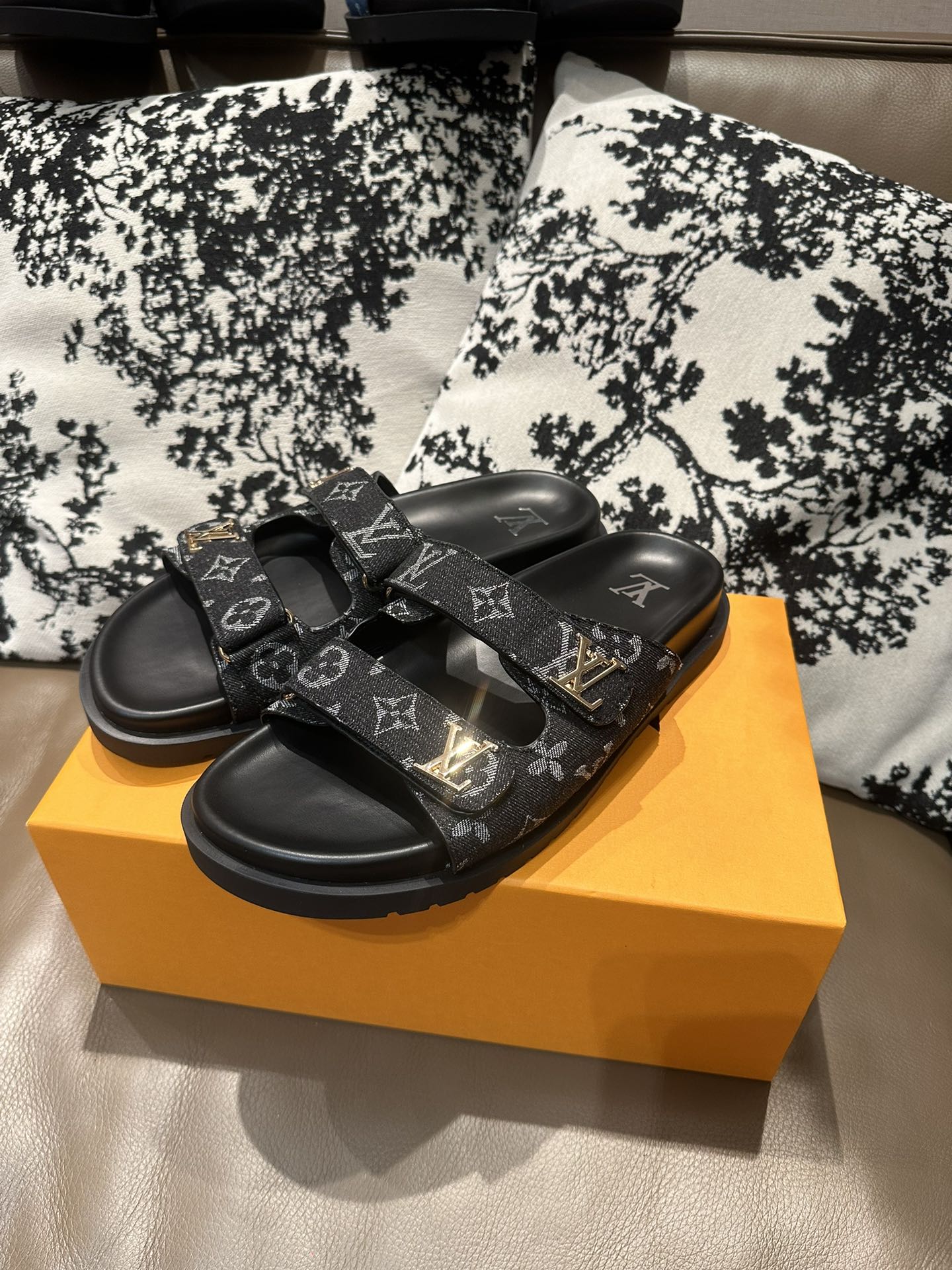 Z2Z85E29  Popular leather Shoes