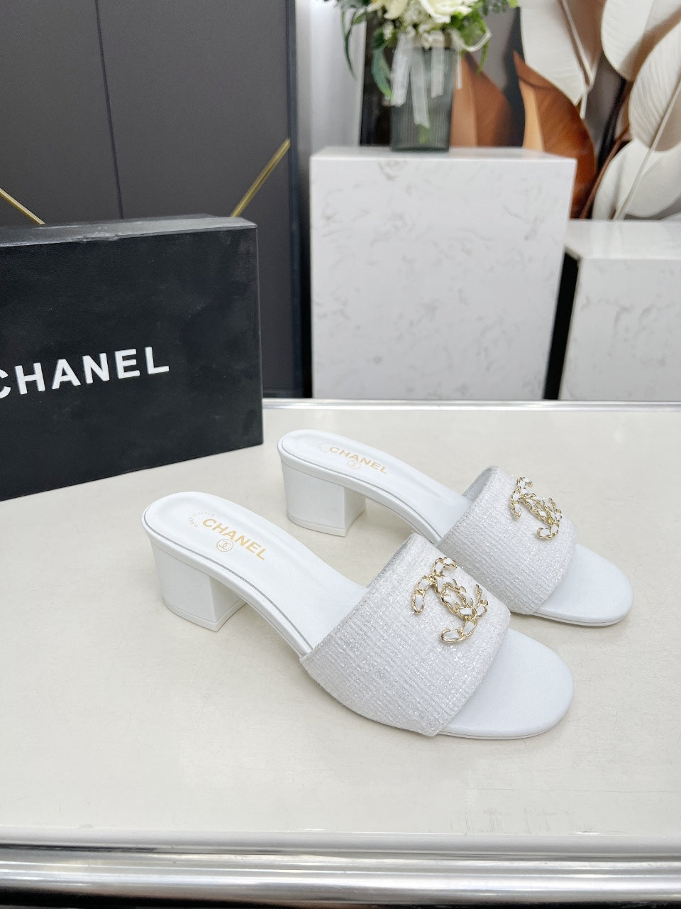 Z2Q55B30 Popular high-quality  Shoes
