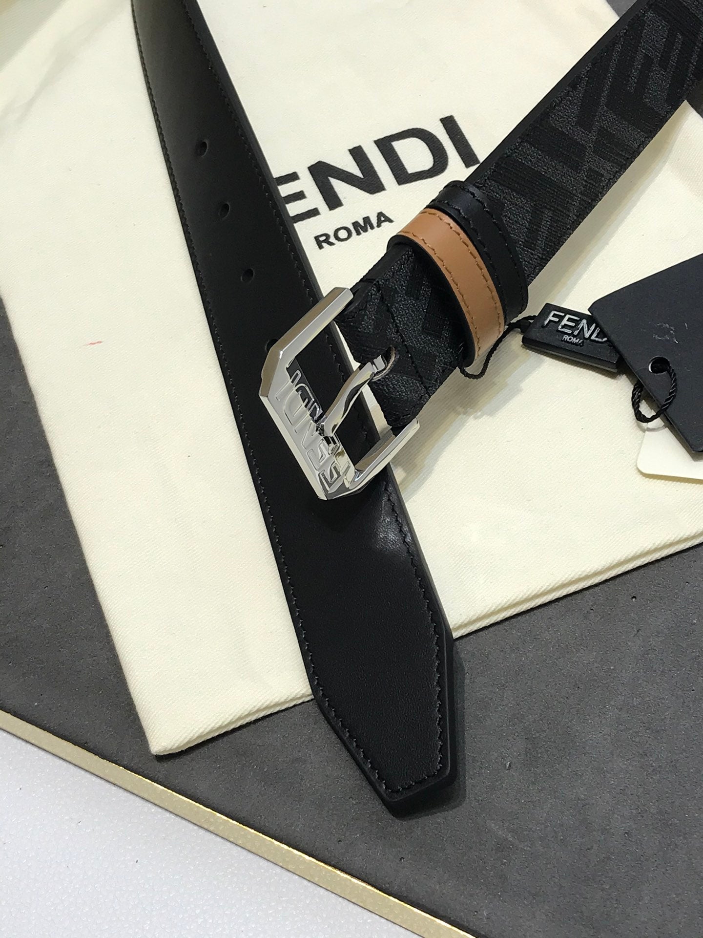 P1Q64F78 Popular   High quality belt With full package