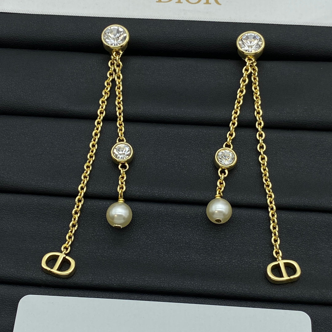 X1Z94D1076E Popular Earrings
