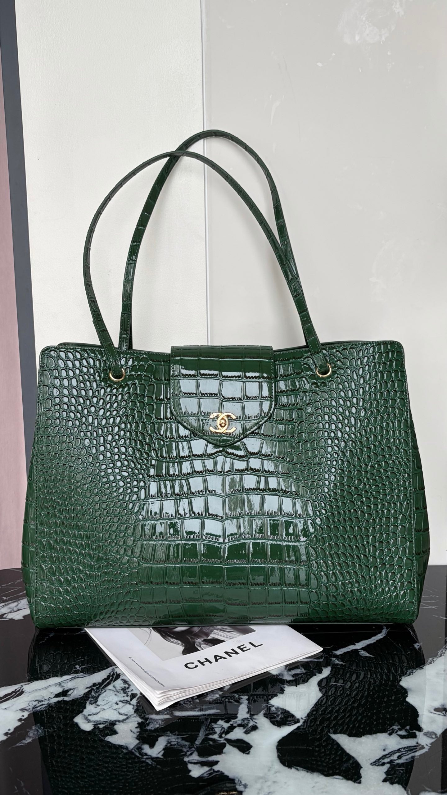 B1R76C25 Popular leather bag
