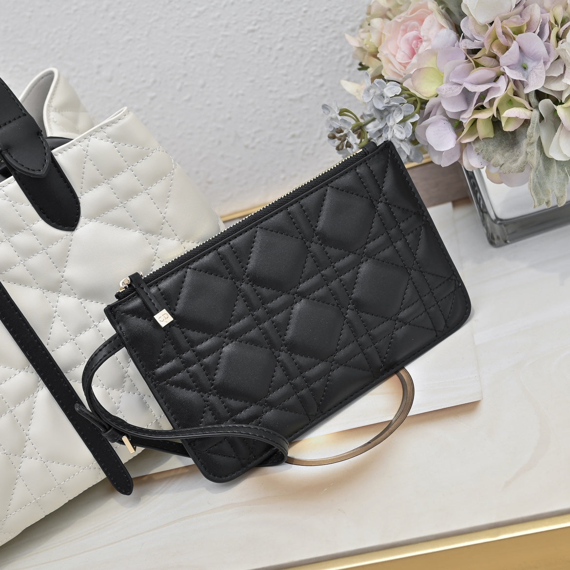 B1R76D40 Popular leather bag