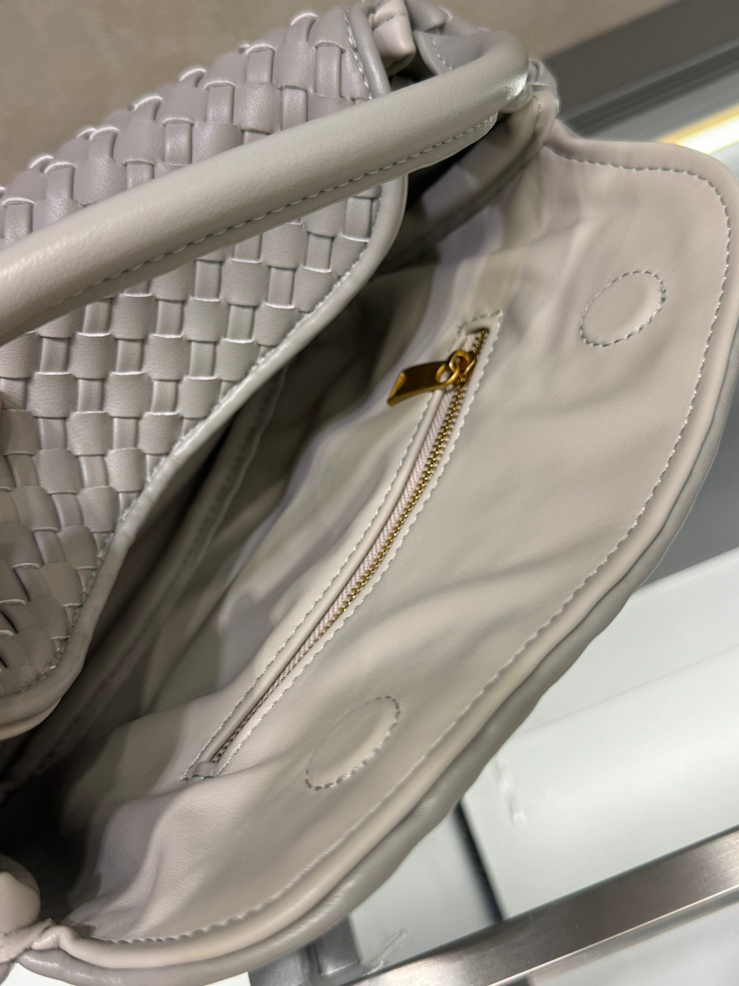 B1X104A83 Popular  leather bag
