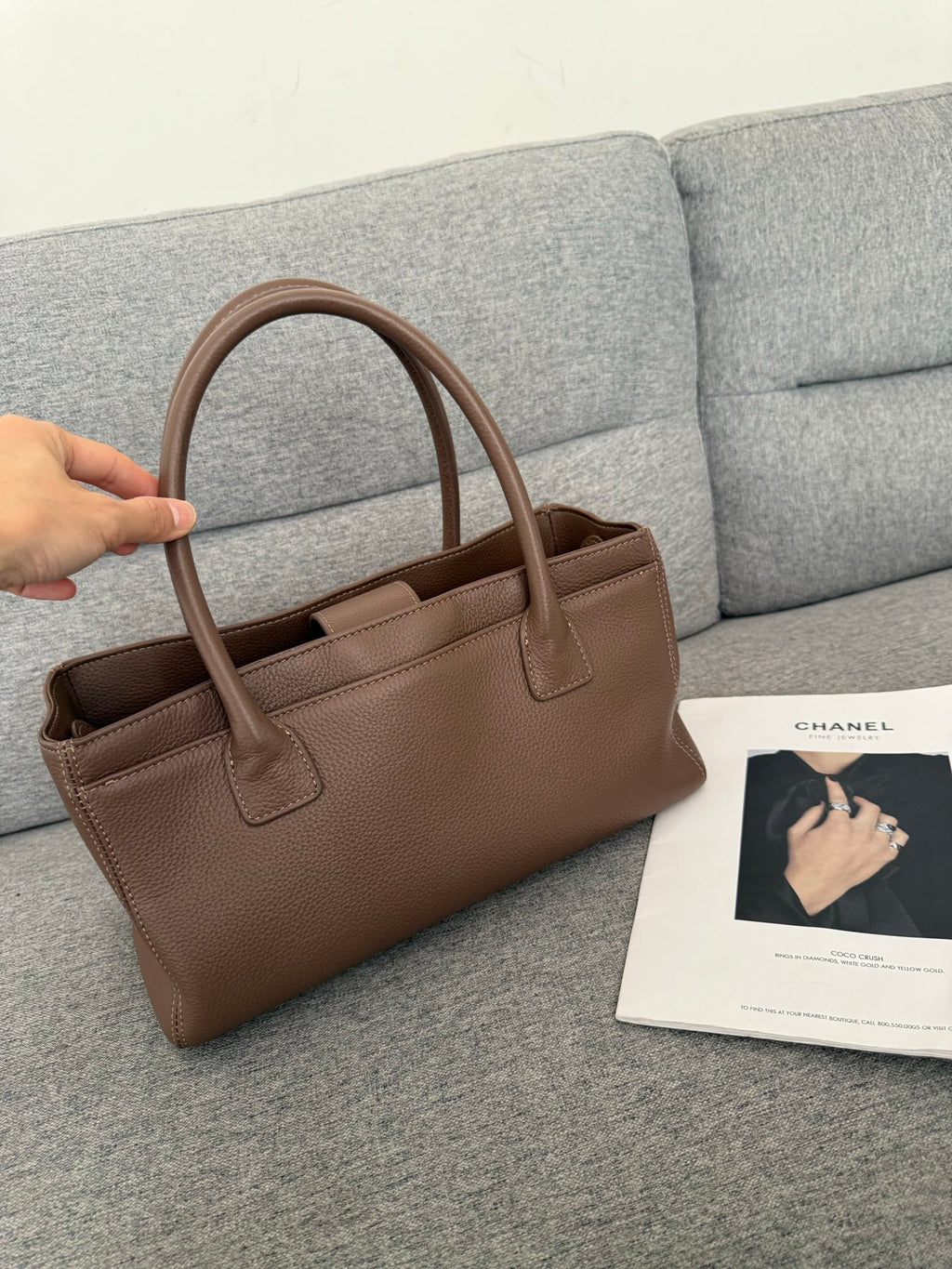 B1R76C37 Popular leather bag